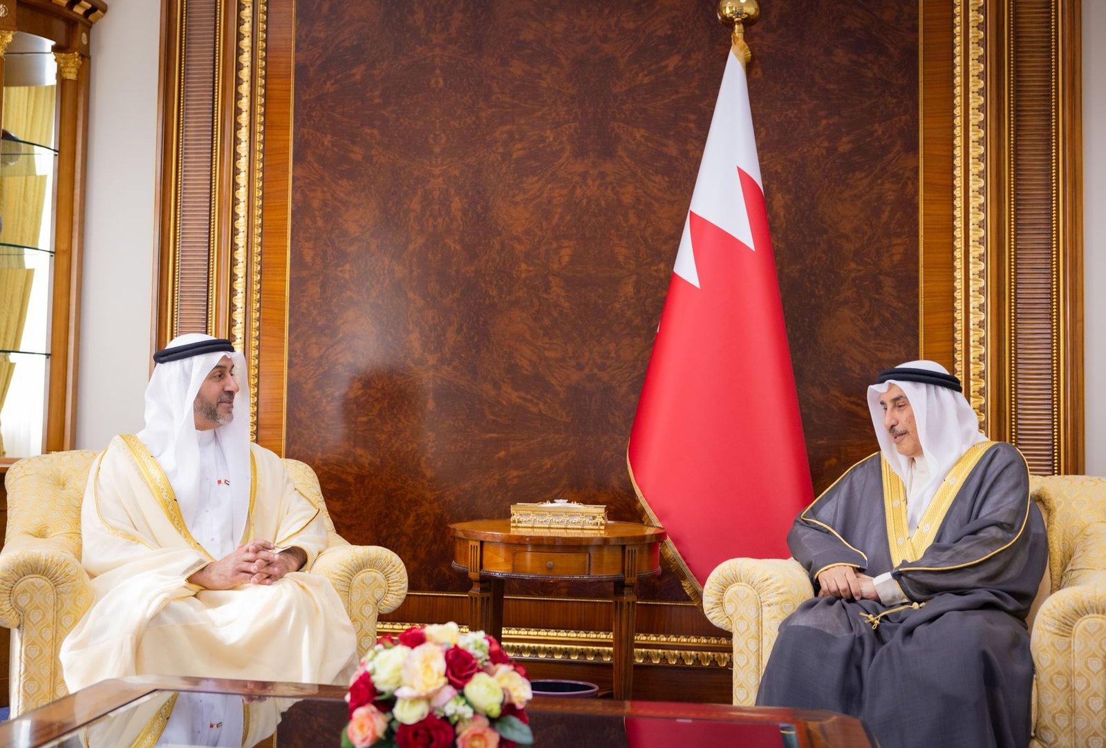 نائب رئيس وزراء البحرين يستقبل وفداً حكومياً إماراتياً 1 نائب رئيس وزراء البحرين يستقبل وفداً حكومياً إماراتياً
