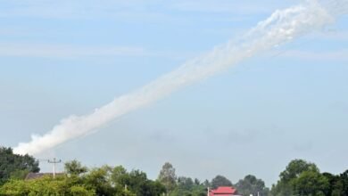 تجدد القصف المتبادل بين تايلاند وكمبوديا رغم مفاوضات التهدئة