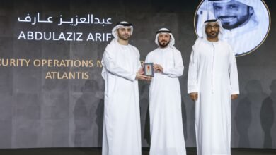 منصور بن محمد يكرّم الفائزين بـ"جائزة الاحتراف والتميز الأمني"