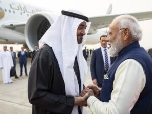 رئيس الدولة يصل الهند في زيارة عمل