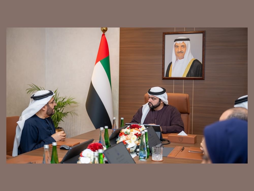 محمد الشرقي يلتقي فريق جامعة حمدان بن محمد الذكية ويطّلع على مستجدات مبادرة "نشء الفجيرة: روّاد التقنية" 1 محمد الشرقي يلتقي فريق جامعة حمدان بن محمد الذكية ويطّلع على مستجدات مبادرة "نشء الفجيرة: روّاد التقنية"