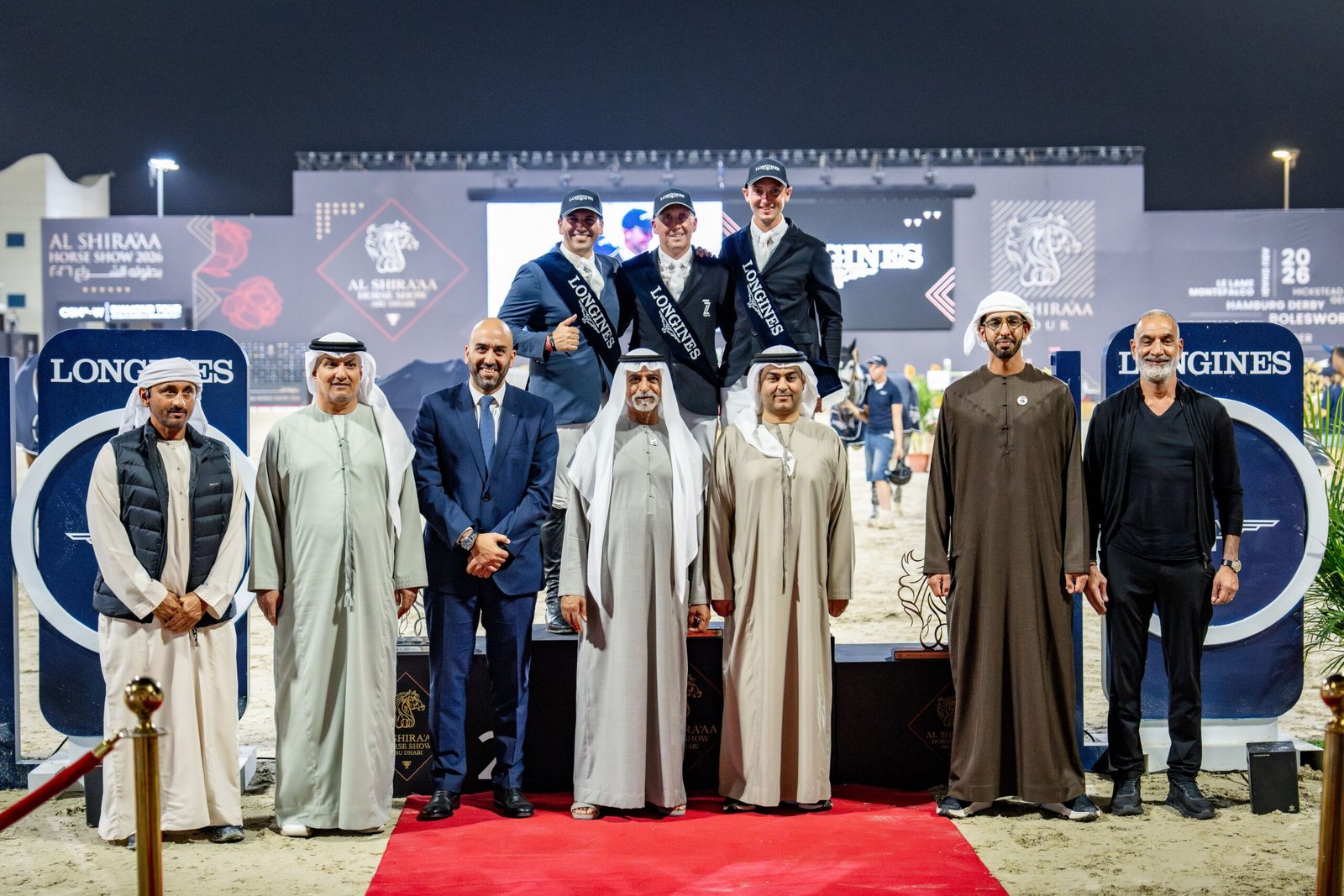 نهيان بن مبارك يتوج الأيرلندي شين برين بكأس النسخة التاسعة من بطولة الشراع الدولية لقفز الحواجز 1 نهيان بن مبارك يتوج الأيرلندي شين برين بكأس النسخة التاسعة من بطولة الشراع الدولية لقفز الحواجز