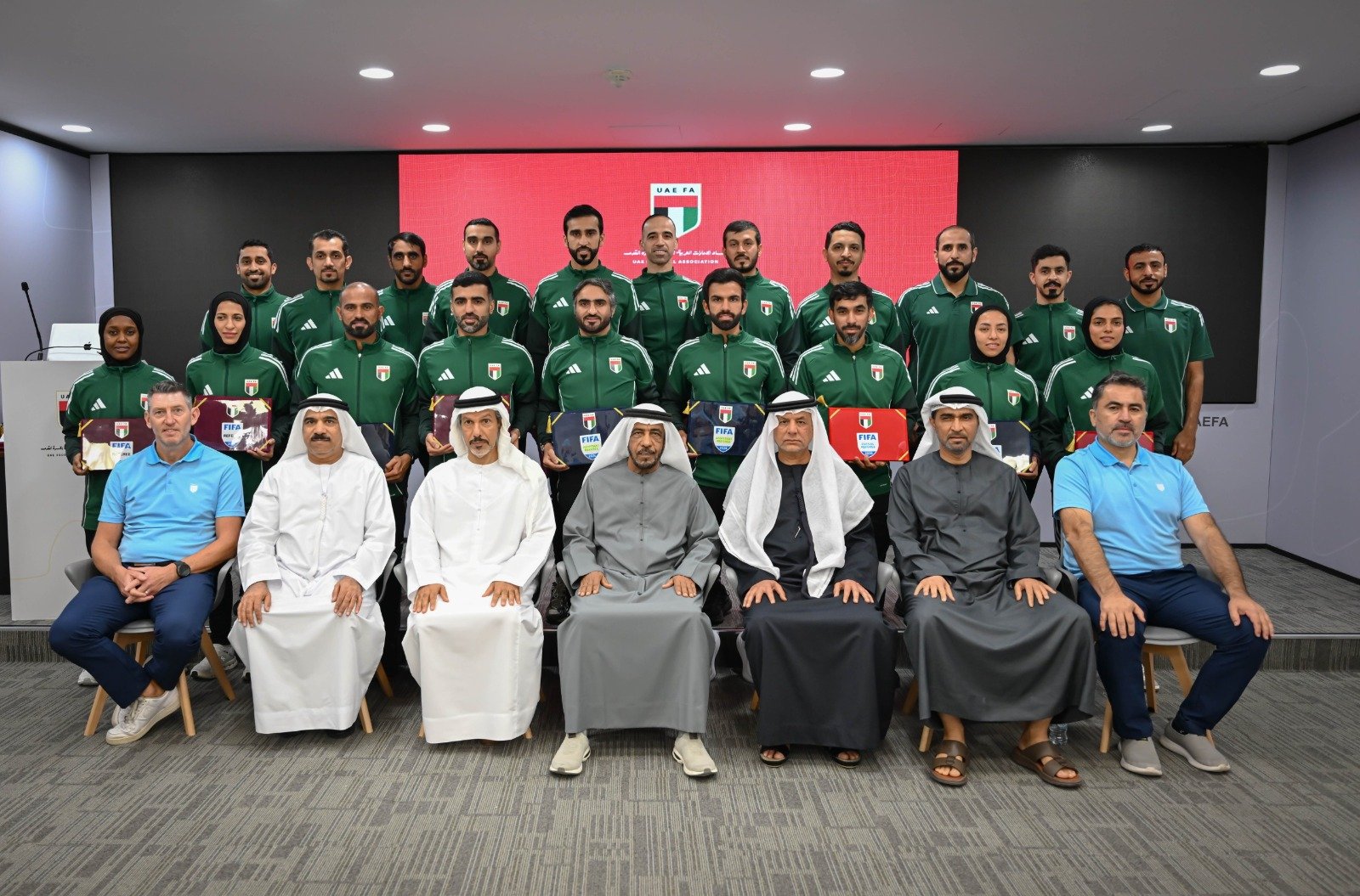 اتحاد الكرة يُسلّم الشارات الدولية لحكام كرة القدم لعام 2026 1 اتحاد الكرة يُسلّم الشارات الدولية لحكام كرة القدم لعام 2026