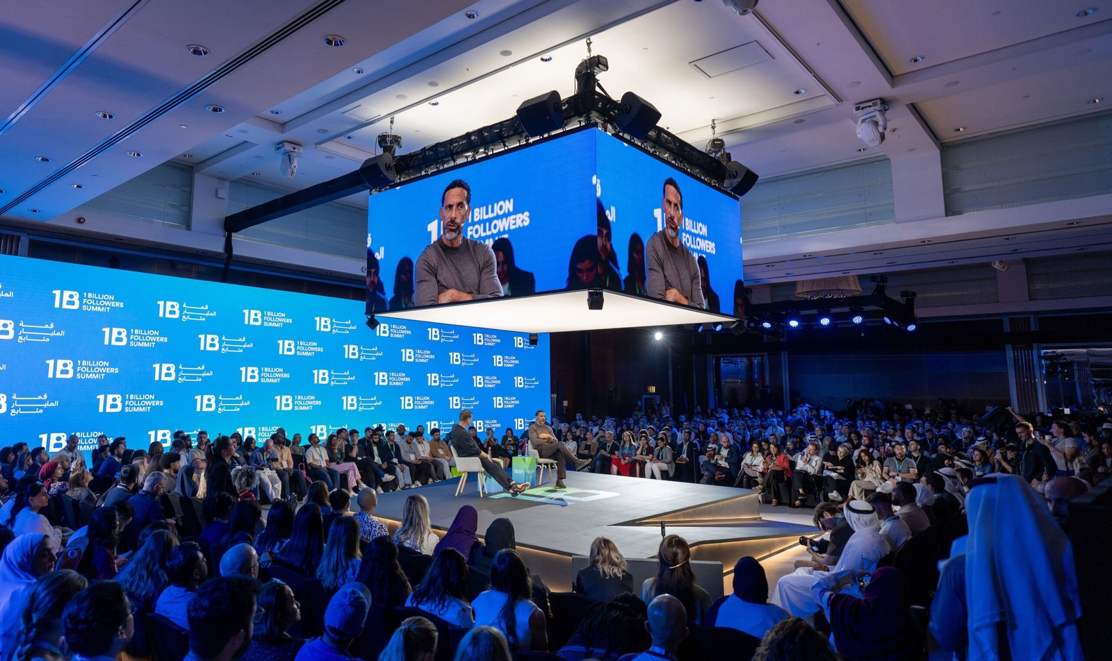 جلسة في "قمة المليار متابع" تناقش انتقال اللاعبين من الملاعب إلى الأعمال 1 جلسة في "قمة المليار متابع" تناقش انتقال اللاعبين من الملاعب إلى الأعمال