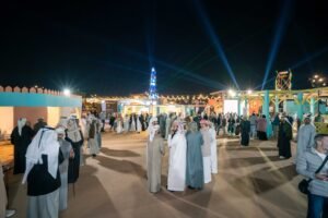 «الوثبة للتمور» يواصل فعالياته ويعلن نتائج المزاينة 5 «الوثبة للتمور» يواصل فعالياته ويعلن نتائج المزاينة