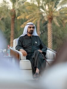 محمد بن راشد يلتقي أعيان البلاد ورجال الأعمال والمستثمرين في قصر زعبيل