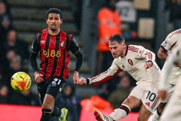 لدغة مغربية تصعق ليفربول أمام بورنموث 1 ليفربول