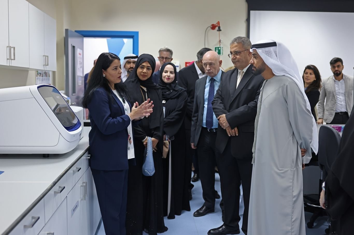 جامعة أبوظبي تطلق معهد أبحاث السرطان 1 جامعة أبوظبي تطلق معهد أبحاث السرطان