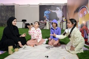 الألعاب الشعبية تعيد ذكريات الطفولة وتنعش التراث في مهرجان الظفرة 3 الألعاب الشعبية تعيد ذكريات الطفولة وتنعش التراث في مهرجان الظفرة