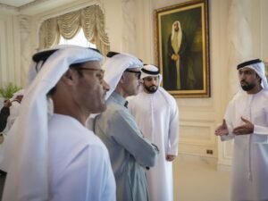 هزاع بن زايد يستقبل وفداً من مجلس الأمن السيبراني لحكومة الإمارات