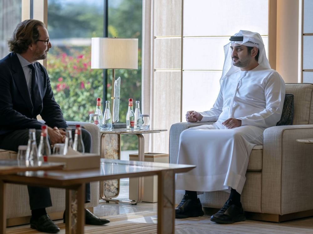 مكتوم بن محمد يلتقي الرئيس التنفيذي لمجموعة ريتشمونت العالمية 1 مكتوم بن محمد يلتقي الرئيس التنفيذي لمجموعة ريتشمونت العالمية