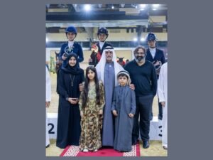 نهيان بن مبارك يتوّج نادية تريم بالجائزة الكبرى لكأس أكاديمية فاطمة بنت مبارك الدولية لقفز الحواجز