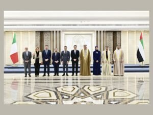 صقر غباش يستقبل رئيس اللجنة البرلمانية المعنية بالمناخ والبيئة في البرلمان الإيطالي