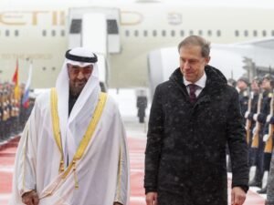 رئيس الدولة يصل موسكو في زيارة رسمية