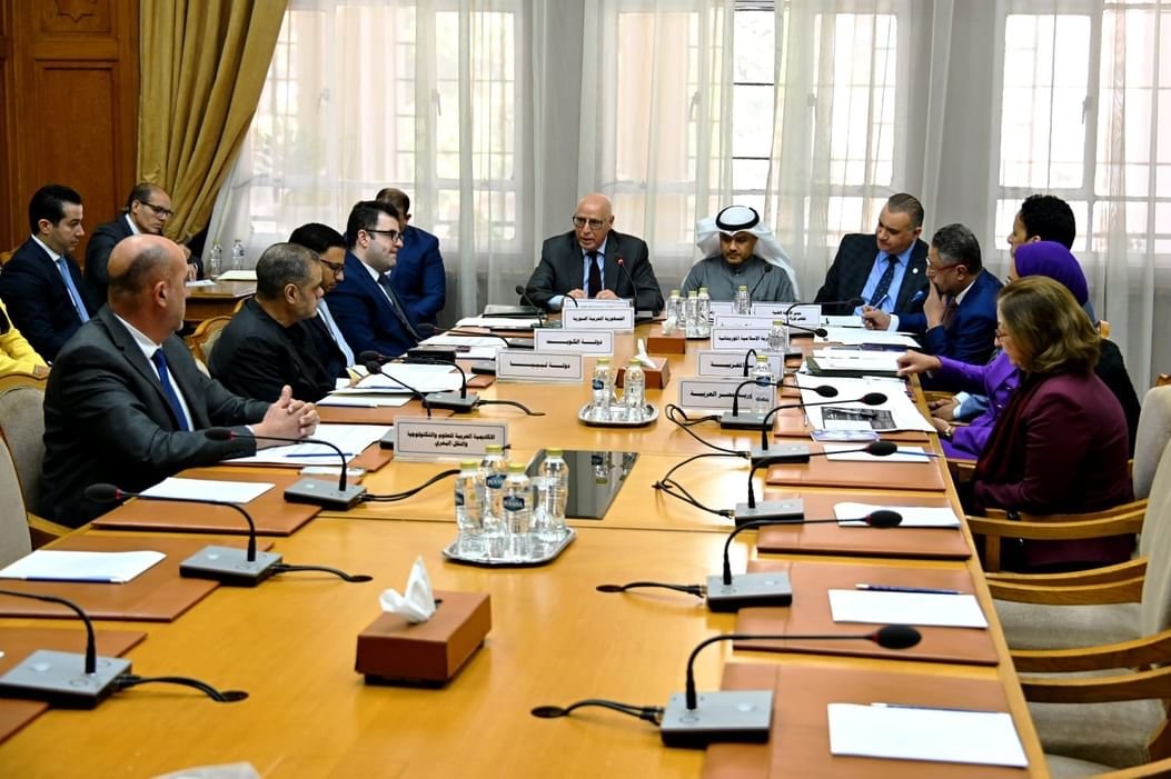 لجنة جائزة التميز الإعلامي العربي تبحث تأثير الذكاء الاصطناعي في الإعلام الرقمي 1 لجنة جائزة التميز الإعلامي العربي تبحث تأثير الذكاء الاصطناعي في الإعلام الرقمي