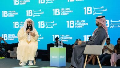 جلسة في "قمة المليار متابع" تناقش "الإيمان والحياة والغايات"