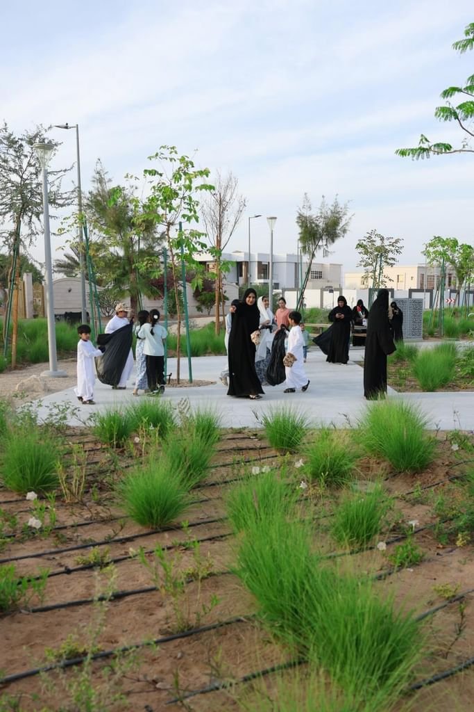 بلدية مدينة العين تختتم حملة "العين تستاهل" للحفاظ على المظهر العام 1 بلدية مدينة العين تختتم حملة "العين تستاهل" للحفاظ على المظهر العام