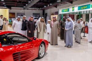 خالد بن حميد القاسمي يشيد بالأهمية الثقافية والرياضية لمهرجان الشارقة للسيارات القديمة