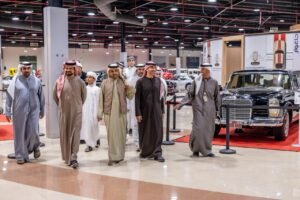 خالد بن حميد القاسمي يشيد بالأهمية الثقافية والرياضية لمهرجان الشارقة للسيارات القديمة
