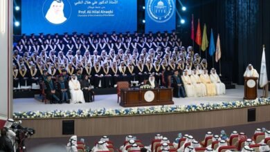 حاكم الشارقة يشهد حفل تخريج الدفعة الأولى من طلبة جامعة خورفكان