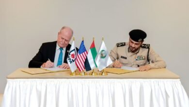 تعاون بين "الشارقة للدفاع المدني" والجمعية الوطنية للحماية من الحرائق