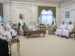 هزاع بن زايد يطلع على أبرز المشاريع الاستراتيجية لقطاعَي الطاقة والمياه في منطقة العين