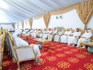 سعود بن صقر يعزي في وفاة سيف سلطان القاضي