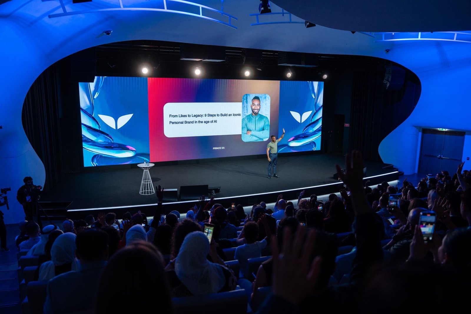 "برنس إي إيه": المستقبل الرقمي سيكون لمن يجمع بين عمق الرسالة الإنسانية والسرد القصصي المؤثر والاستخدام الواعي للتكنولوجيا 1 "برنس إي إيه": المستقبل الرقمي سيكون لمن يجمع بين عمق الرسالة الإنسانية والسرد القصصي المؤثر والاستخدام الواعي للتكنولوجيا