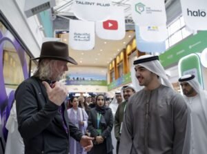 محمد بن راشد بن محمد بن راشد يكرّم الفائز بجائزة صناع المحتوى التعليمي بالتعاون مع منصة TikTok العالمية