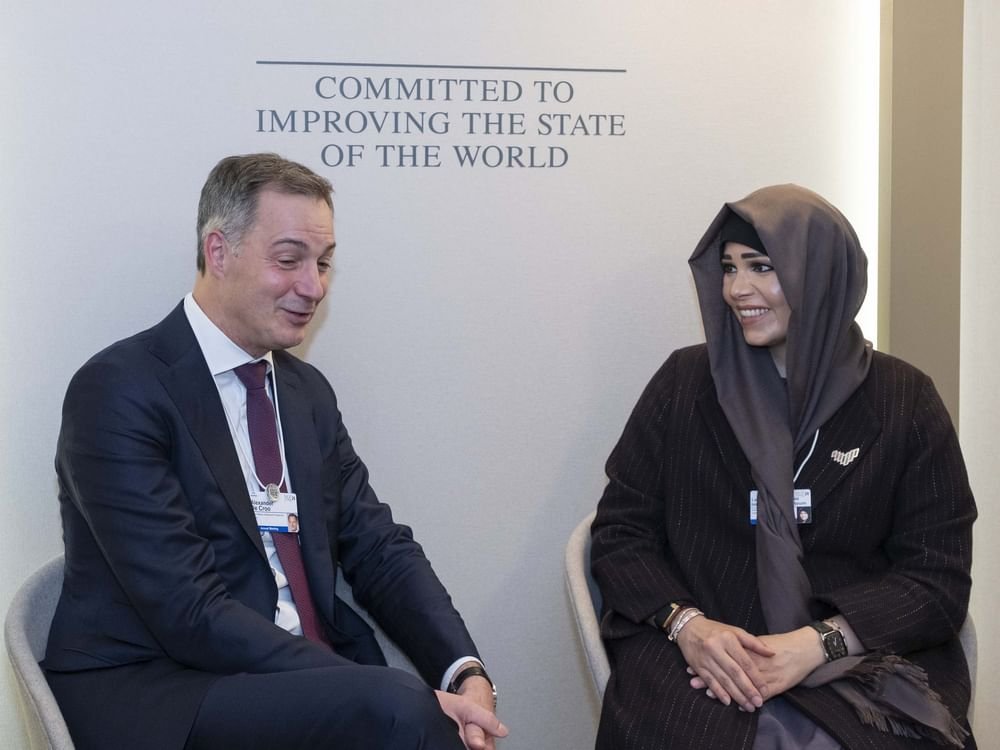 لطيفة بنت محمد تلتقي مدير برنامج الأمم المتحدة الإنمائي بهدف تعزيز التعاون في مجالات التنمية المستدامة 1 لطيفة بنت محمد تلتقي مدير برنامج الأمم المتحدة الإنمائي بهدف تعزيز التعاون في مجالات التنمية المستدامة