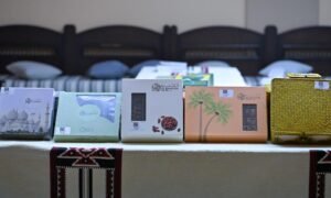 ختام منافسات مسابقة مزاينة وتغليف التمور في مهرجان الظفرة