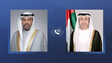 عبدالله بن زايد ووزير خارجية الكويت يبحثان هاتفياً العلاقات الأخوية بين البلدين