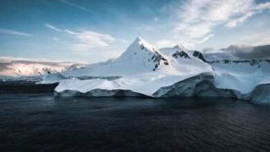 كشف خريطة تفصيلية للمناظر تحت الغطاء الجليدي في القارة القطبية الجنوبية