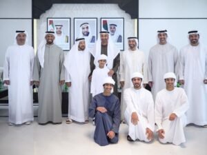 رئيس الدولة يزور محمد بن بطي آل حامد