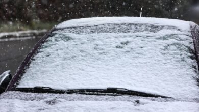 الجليد يحجز مركبات على جسر في هامبورج بألمانيا ويسبب أزمة مرورية