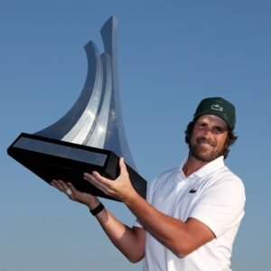 الإسباني إلفيرا يتقدم إلى المركز الـ 4 في "السباق إلى دبي"