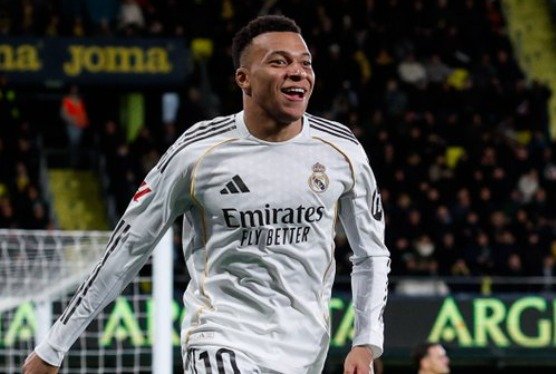 ريال مدريد يُغرق غواصات فياريال 1 ريال مدريد