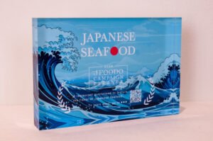 محمد أورفة لي يبرز فخامة المأكولات البحرية اليابانية خلال عشاء خاص نظمته منظمة JFOODO بالتعاون مع طاهٍ ياباني حائز على نجمتين من دليل ميشلان، في زيارة خاصة من اليابان