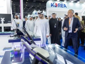 منصور بن محمد يفتتح النسخة الثلاثين من معرض "إيدك دبي"