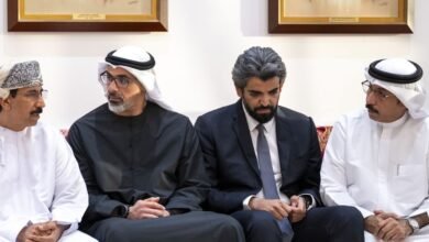 خالد بن محمد بن زايد يعزي في وفاة علي سالم البيض