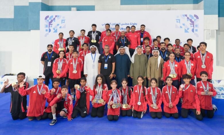 منتخب الإمارات يتوج ببطولة التعاون الخليجي للسباحة
