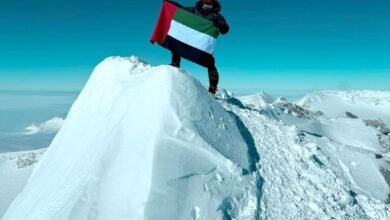 فاطمة العوضي تهدي إنجازها في القارة القطبية الجنوبية لرئيس الدولة و"أم الإمارات"