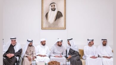 حمدان بن زايد يقدّم واجب العزاء في وفاة والد محمد بن حمد الهاجري