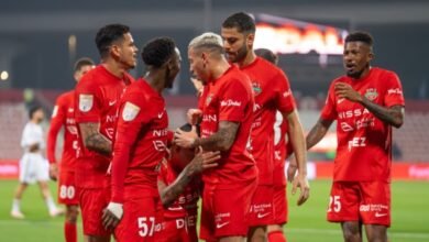 شباب الأهلي يلاحق العين بثلاثية في عجمان