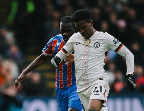 تشيلسي يضرب كريستال بالاس بثلاثية مضيئة 1 تشيلسي يضرب كريستال بالاس بثلاثية مضيئة