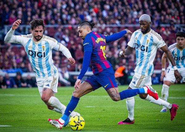 برشلونة يكسر صلابة أوفييدو ويستعيد صدارة الليجا 1 برشلونة يكسر صلابة أوفييدو ويستعيد صدارة الليجا