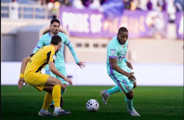 العين يحبط انتفاضة كلباء بثلاثية 1 العين يحبط انتفاضة كلباء بثلاثية