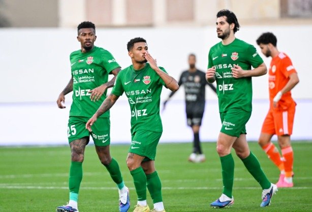 شباب الأهلي يخطف 3 نقاط من عجمان 1 شباب الأهلي يخطف 3 نقاط من عجمان