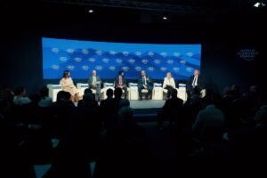 "المملكة في 'دافوس 2026': استعراض لفرص الاقتصاد الجديد وإطلاق شراكة إستراتيجية لتعزيز الابتكار والذكاء الاصطناعي"