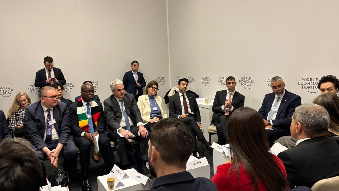 الإمارات والمنتدى الاقتصادي العالمي يصدران في دافوس النسخة الثالثة من تقرير تكنولوجيا التجارة 1 الإمارات والمنتدى الاقتصادي العالمي يصدران في دافوس النسخة الثالثة من تقرير تكنولوجيا التجارة